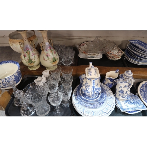 253 - A collection of assorted blue and white transfer printed pottery, other ceramics and glass