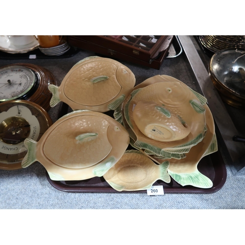 260 - A Shorter and Son fish service including tureens, plates etc