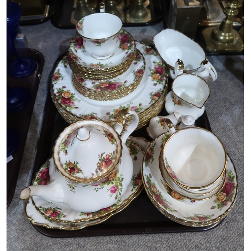 268 - A Royal Albert Old Country Roses part dinner service with cups, saucers, plates, dinner plates etc