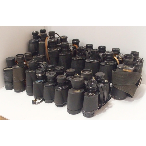 487 - A large quantity of vintage binoculars, with manufacturers including Frank-Nipole, Regent, Hanimex, ... 