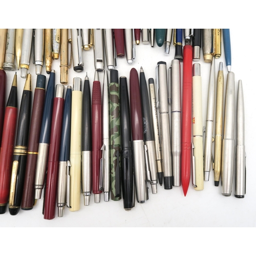 513 - A large quantity of pens, largely by Parker, to include various gold filled/rolled gold examples