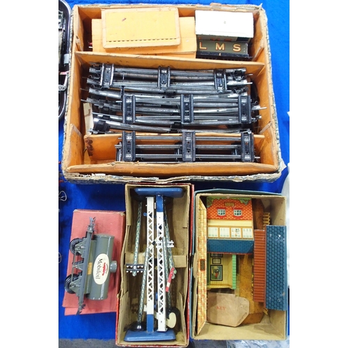 521 - A boxed Hornby clockwork No. 1 Goods Set, RS 702 