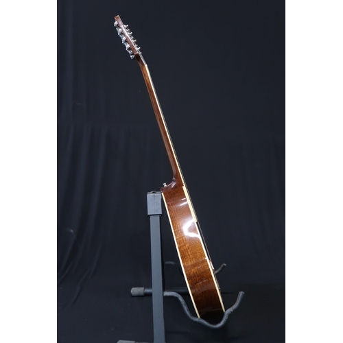 356 - A Kentucky bouzouki mandolin 24 frets model KM-004 serial number 18514 bearing label to the interior... 