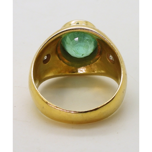 2722 - A GENTS EMERALD & DIAMOND RINGmounted in bright yellow metal, set with a 12mm x 10mm x 7.5mm ova... 