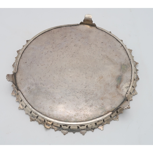 2513 - AN 18TH CENTURY PORTUGUESE SILVER SALVERPorto, maker's mark MIM, of circular form, the centre engrav... 