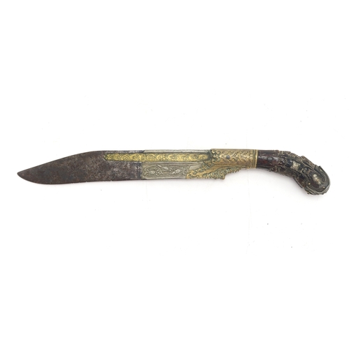 2654 - A SRI LANKAN PIHA KAETTA DAGGER18th or 19th century, with finely carved horn grip, the blade measuri... 