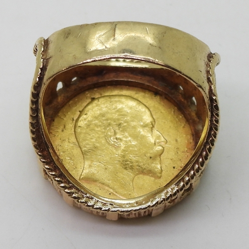 9004 - A 1910 full gold sovereign, in a 9ct gold ring mount, size X, weight 17.8gms (1)