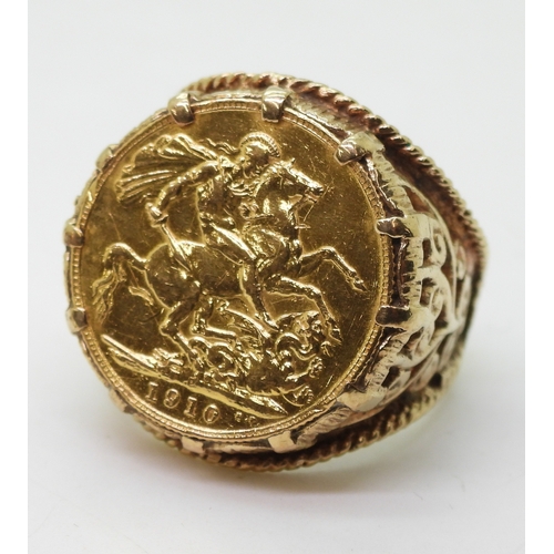 9004 - A 1910 full gold sovereign, in a 9ct gold ring mount, size X, weight 17.8gms (1)