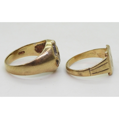 9010 - Two 9ct gold Masonic signet rings, pierced example size W, other size U, weight 11gms (2)