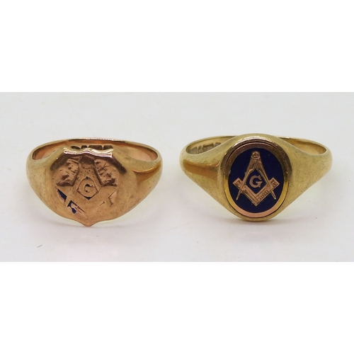 9013 - Two 9ct gold Masonic signet rings, enamel swivel example,  Gents size 2, together with a shield shap... 