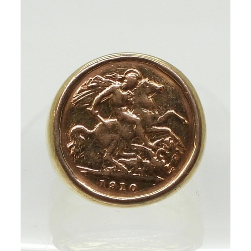 9025 - A 1910 gold half sovereign in a 9ct gold heavy ring mount, size U1/2, weight 21.7gms (1)