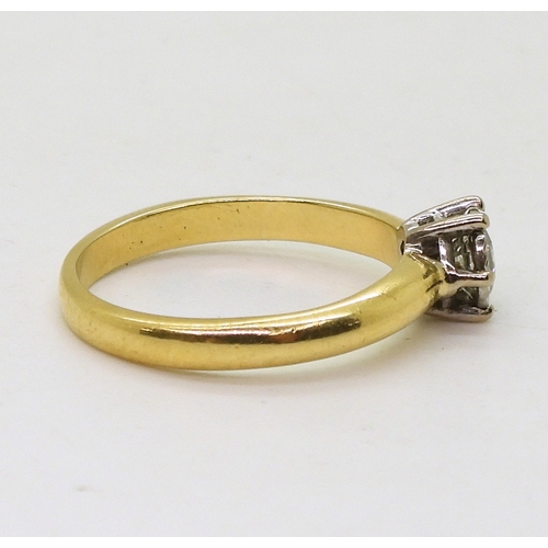 9034 - An 18ct gold 0.25ct diamond solitaire ring, in a star cut illusion setting. Finger size L1/2, weight... 