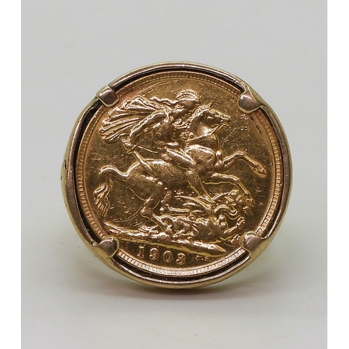 9035 - 1903 full gold sovereign in a 9ct gold ring mount, finger size V, weight 17.1gms