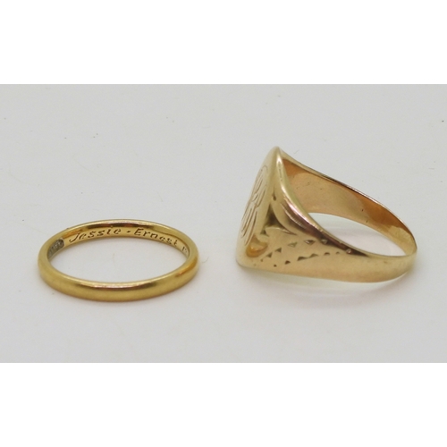 9037 - An 18ct gold 'Fidelity' brand wedding ring, size O1/2, weight 2.7gms together with a yellow metal si... 