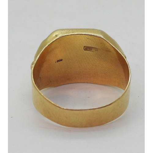 9038 - An 18ct gold Italian made snake detailed signet ring, with clear gem set eyes size O, weight 4.9gms