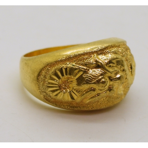 9040 - A Chinese dragon ring, stamped with Chinese characters and 96.5%, size Y1/2, weight 15.1gms