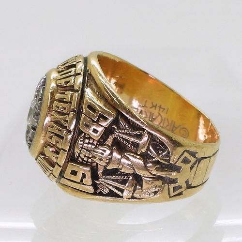 9052 - A 14K gold American college ring, for Arlington, University Of Texas BS 1989, size R1/2, made by 'Ar... 