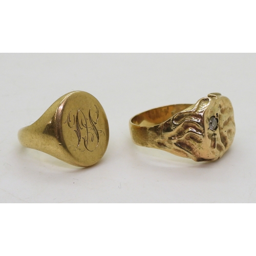 9059 - A yellow metal signet ring, size R1/2, together with a retro example set with an estimated approx 0.... 