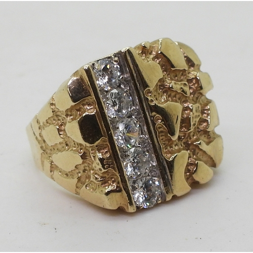 9125 - A 9ct gold retro gents ring, set with cubic zirconia, finger size W, weight 10.2gms 