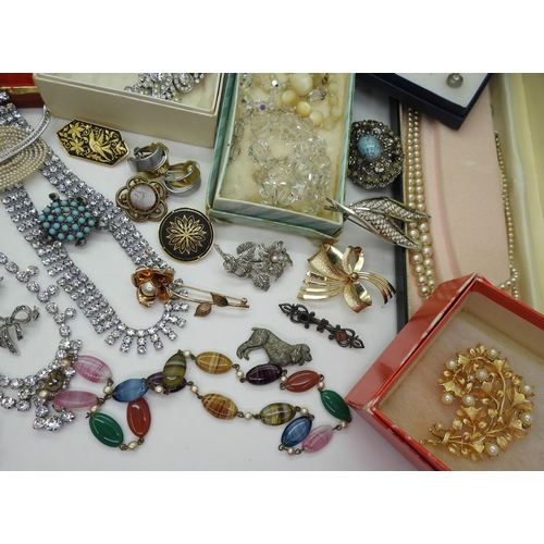 854 - vintage costume jewellery to include Ciro, a Bucherer box with a continental silver marcasite brooch... 