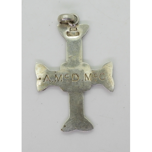 2773 - ALEXANDER RITCHIE & ASSOCIATED JEWELSan Alexander Ritchie cross, stamped AR Iona, was owned by o... 