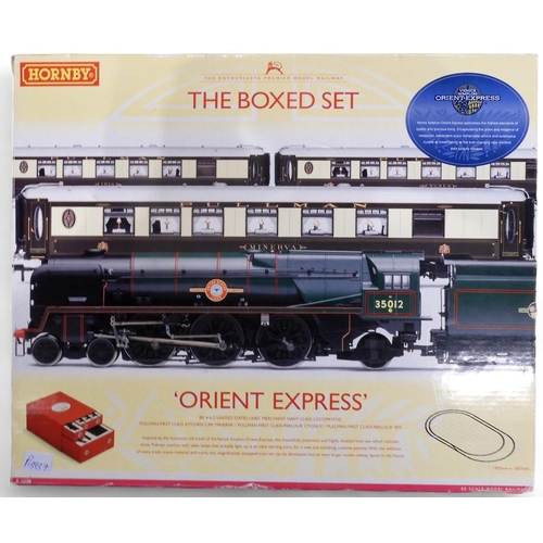 526 - A boxed Hornby 00-gauge 