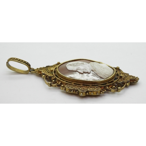 2785 - A CAMEO OF POPE LEO XIIIin an ornate gilded white metal locket back mount. Pope Leo XIII was in offi... 