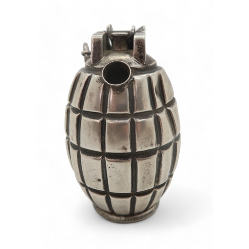 2528 - A GEORGE V NOVELTY SILVER HAND GRENADE CIGAR LIGHTERby Goldsmiths & Silversmiths Co Ltd, London ... 