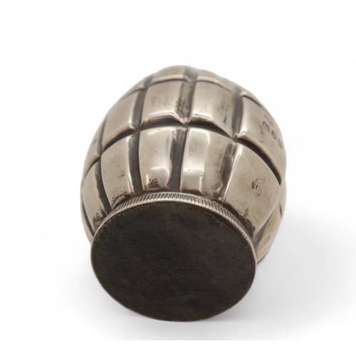 2528 - A GEORGE V NOVELTY SILVER HAND GRENADE CIGAR LIGHTERby Goldsmiths & Silversmiths Co Ltd, London ... 