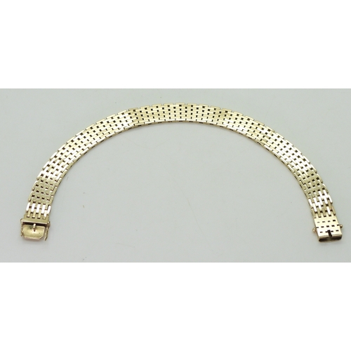 2789 - A 9CT GOLD BRACELETwith decorative brick links, length 18.5cm, weight 17.5gms