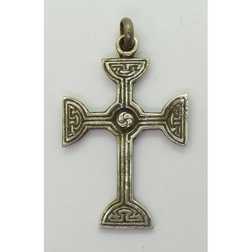 2796 - IONA SILVERSMITH JEWELSA cross made for Iain MacCormick's sister Annie, by Alexander Ritchie, stampe... 