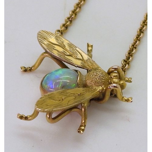 2800 - A VICTORIAN FLY PENDANTthe body formed from an opal, on a fine yellow metal trace chain. approx size... 