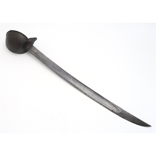 2612 - A FRENCH 1833 PATTERN NAVAL CUTLASSThe broad steel blade measuring approx. 67.5cm in length, engrave... 