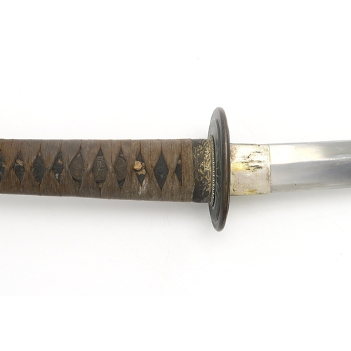 2614 - A WW2 JAPANESE NAVAL OFFICER'S KAI GUNTO SWORDThe shagreen grip with brown ito wrap, floral cast mou... 