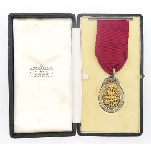 2616 - A MOST HONOURABLE ORDER OF THE BATH, C.B. COMPANION'S NECK BADGEBy Garrard & Co., in silver-gilt... 