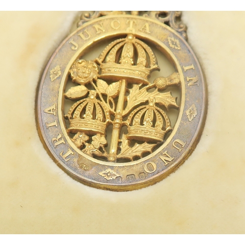 2616 - A MOST HONOURABLE ORDER OF THE BATH, C.B. COMPANION'S NECK BADGEBy Garrard & Co., in silver-gilt... 