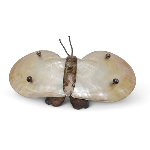 2416 - A CHINESE SILVER AND MOTHER OF PEARL 'BUTTERFLY' DISHthe silver body with engraved decoration, with ... 