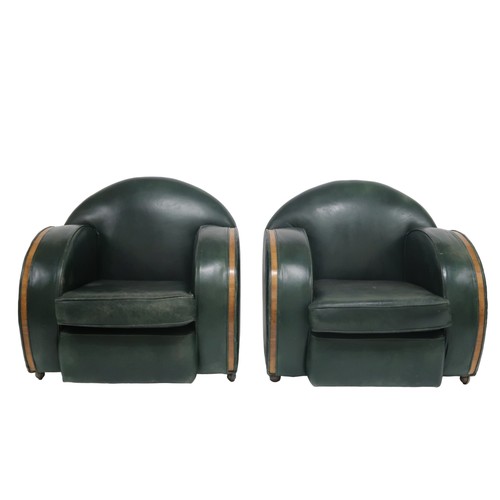 2087 - AN EARLY 20TH CENTURY ART DECO HUMPBACKED THREE PIECE SUITE each with green leather upholstery and t... 