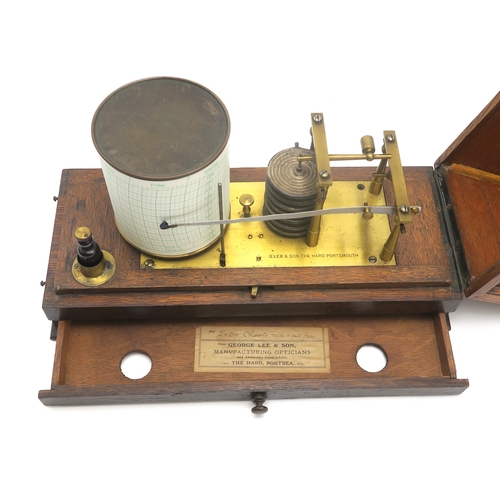 2665 - AN OAK-CASED BAROGRAPH BY G. LEE & SON, PORTSMOUTHWith maker's named engraved to brass base plat... 