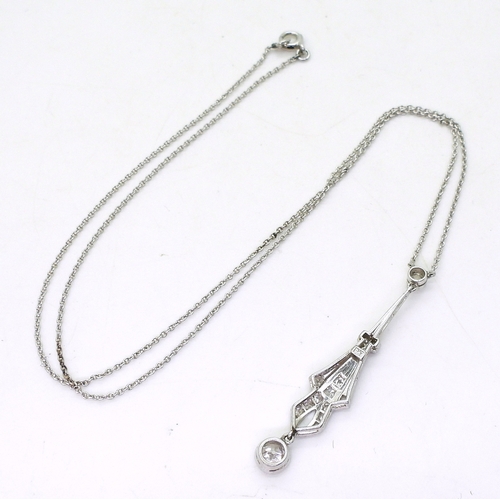 2811 - AN ART DECO PENDANT NECKLETmounted in platinum, stamped Pt. The largest diamond is estimated to be 0... 