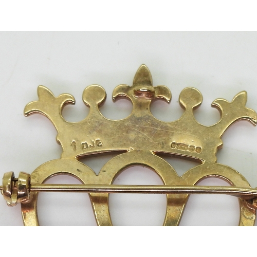 2834 - A 9CT GOLD LUCKENBOOTHwith Edinburgh hallmarks for 1966, makers mark DJE, dimensions 4.7cm x 3.5cm, ... 