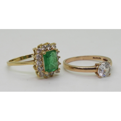 794 - A 14k green & c;lear gem set cluster ring, size Q, together with a 14k gold cz solitaire ring, s... 