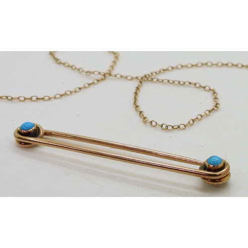 826 - A rose coloured metal bar brooch set with turquoise and a 9ct gold chain (clasp af) weight together ... 