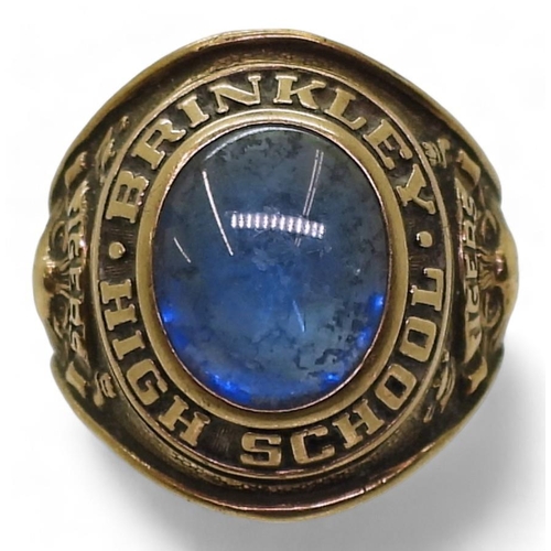 884 - A 10k gold Balfour brand American college ring, set with a blue gem, for Brinkley High School 1964, ... 