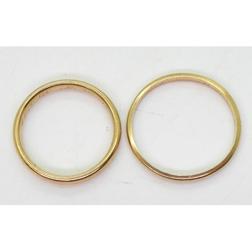 887 - Two 18ct gold wedding rings, sizes Z1/2, and T1/2, weight combined 8.2gms 