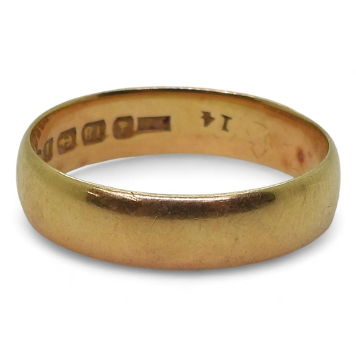 889 - An 18ct gold wedding ring, size R, weight 3.7gms