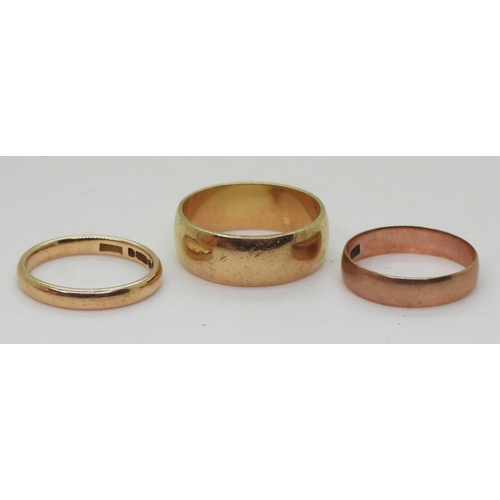 890 - Three 9ct gold wedding rings, sizes N1/2, P, and U1/2, weight 10.5gms