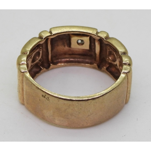 891 - A 9ct gold signet ring set with a diamond accent , size M1/2, weight 5gms