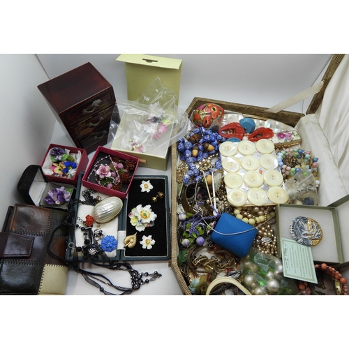 901 - A miniature oriental chest of drawers, mother of pearl buttons, deco buckles, Crown Derby flower jew... 