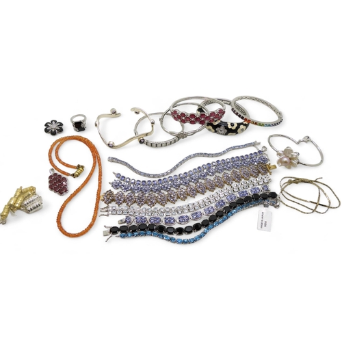 923 - A collection of silver GemsTV jewellery to include gem set bracelets to include tanzanite, blue topa... 